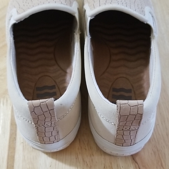 Sperry Women's Size 7 Ivory Pull-On Sneaker NWOT - Picture 6 of 6